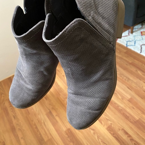 Booties - Picture 4 of 4